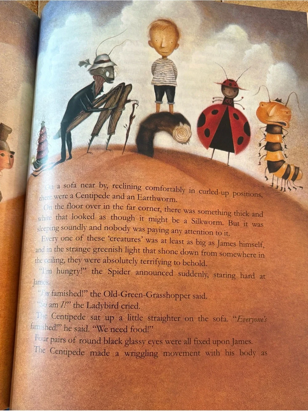 The Roald Dahl Treasury- Hardcover 🎁